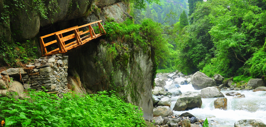 Tirthan valley in monsoon